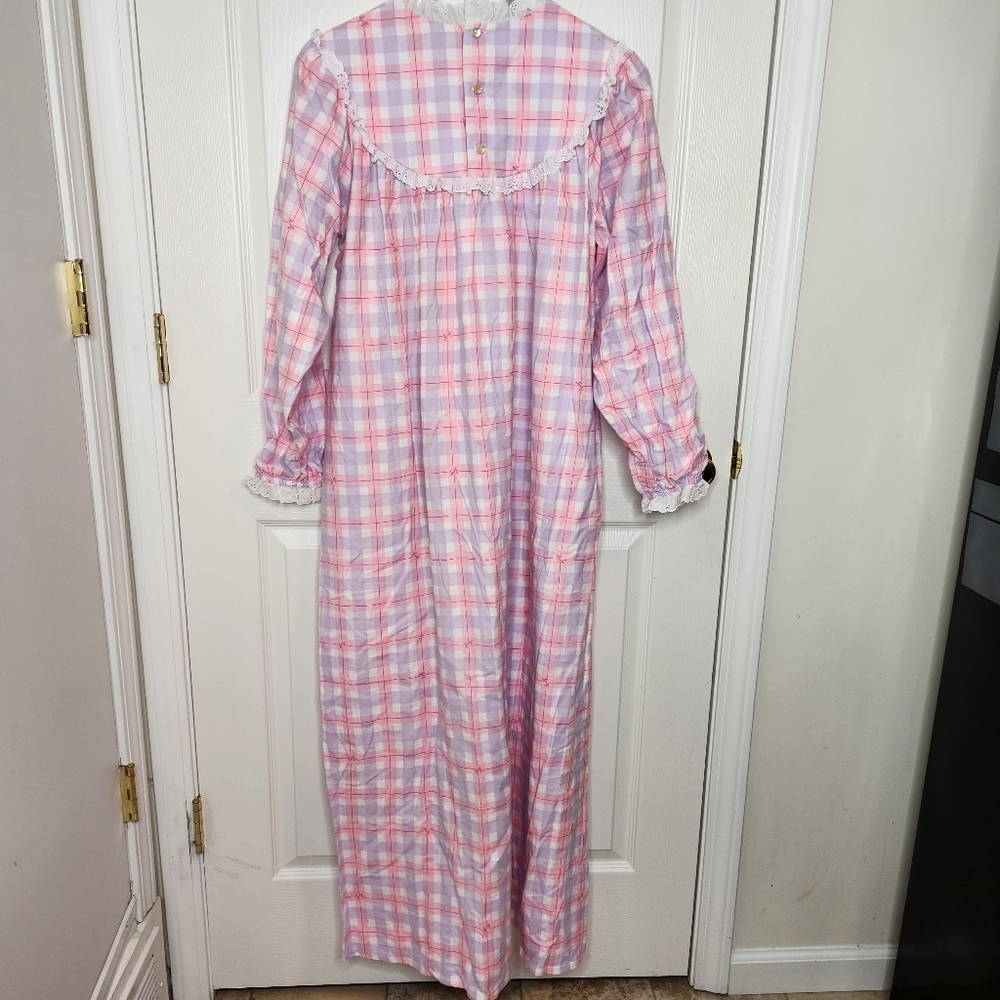 Lanz Of Salzburg Long Flannel Pajamas Size Medium - Picture 5 of 7